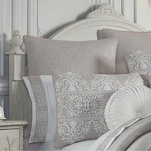 x2 J.Queen New York Aimee European Shams 26”x26” New w/Tag Retail $170